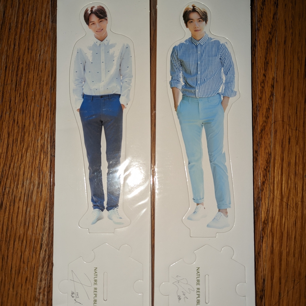 [Kpop] Kai And Baekhyun Nature Republic Stand